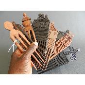 Sculpture peigne case Africaine bois marron ébène de luxe 